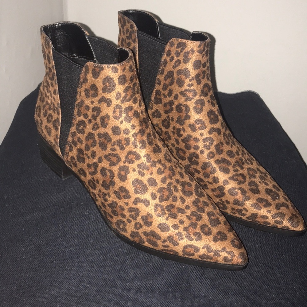 Leopard boots